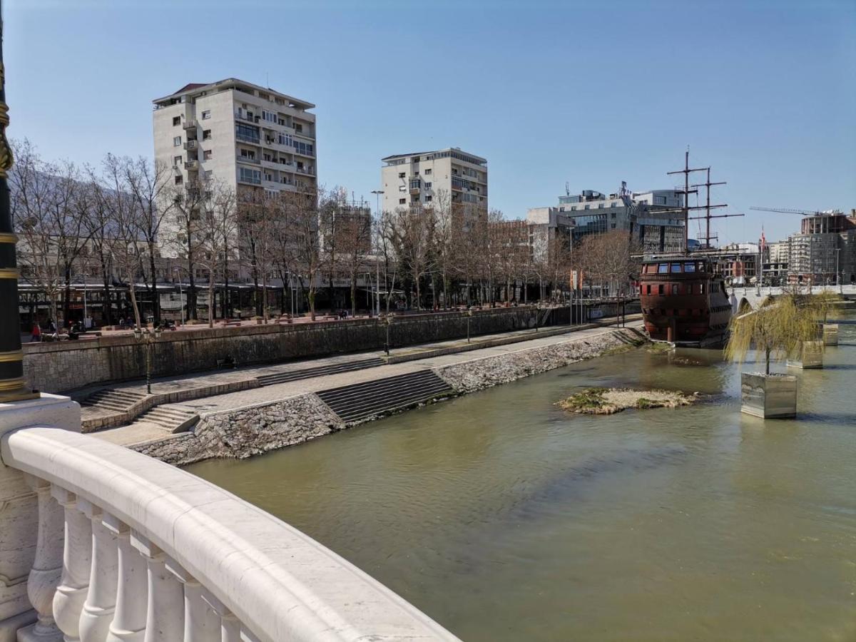 Calla 5 Apartment - Main Square, In The City Shopping Center - Parking Slot With Security And Video Camera Skopje Exterior photo