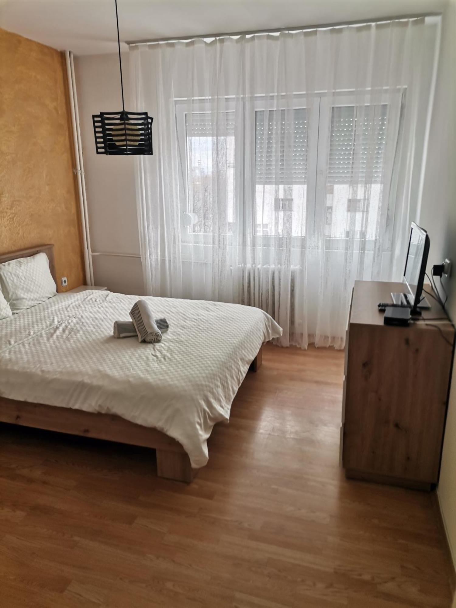 Calla 5 Apartment - Main Square, In The City Shopping Center - Parking Slot With Security And Video Camera Skopje Exterior photo