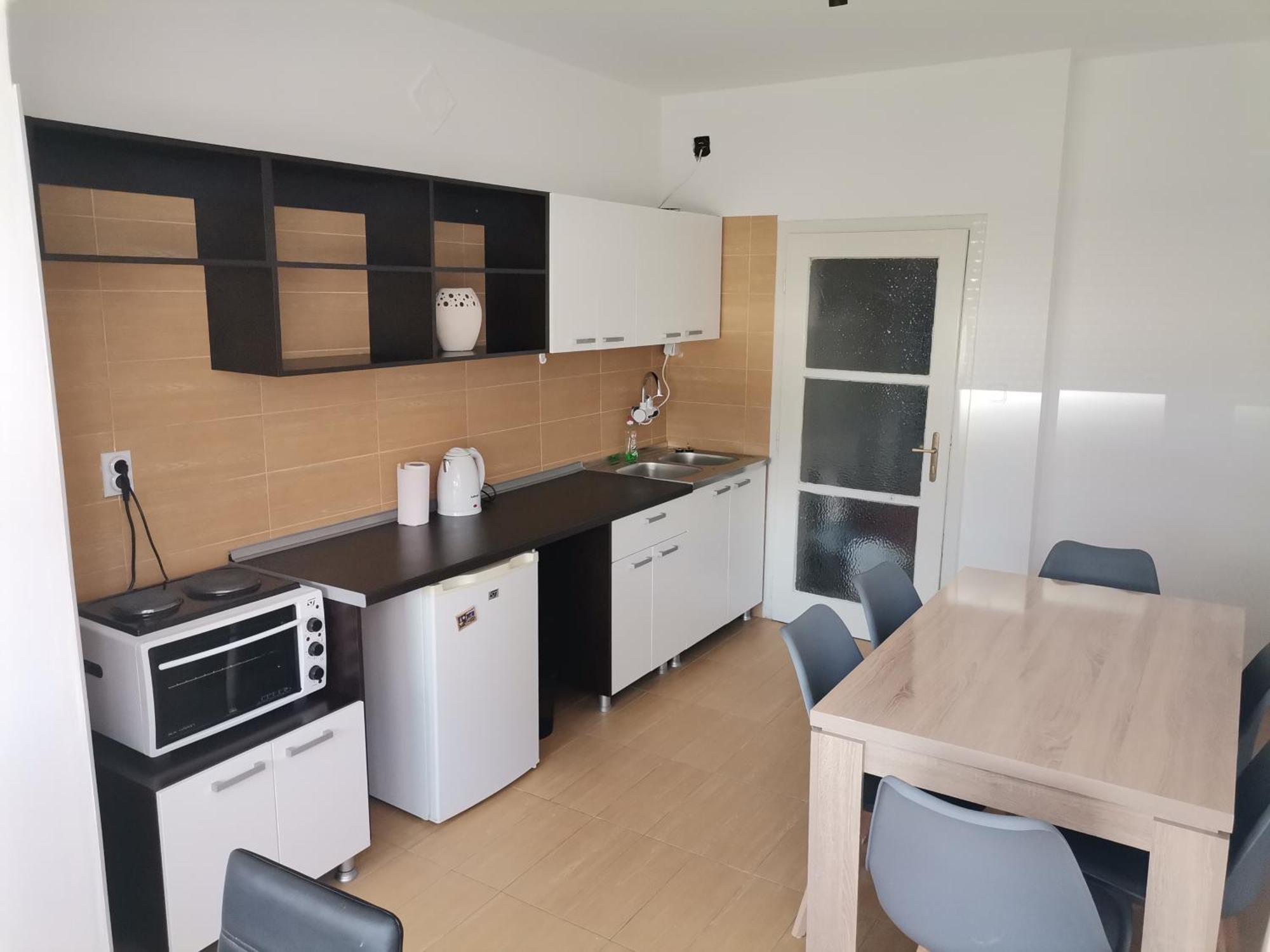 Calla 5 Apartment - Main Square, In The City Shopping Center - Parking Slot With Security And Video Camera Skopje Exterior photo